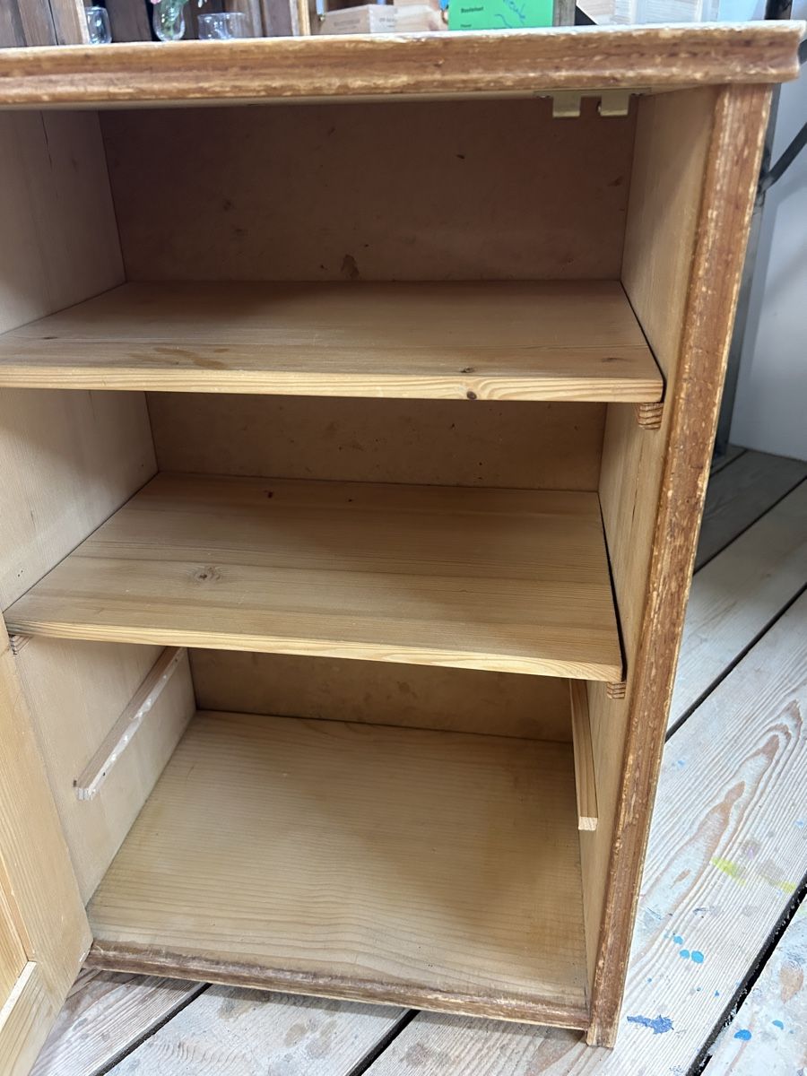 Cassettiere: Alte Holzkommode, Schrank, Kleinmöbel Vintage – Usato da Uster venduto da Stromboli7 1