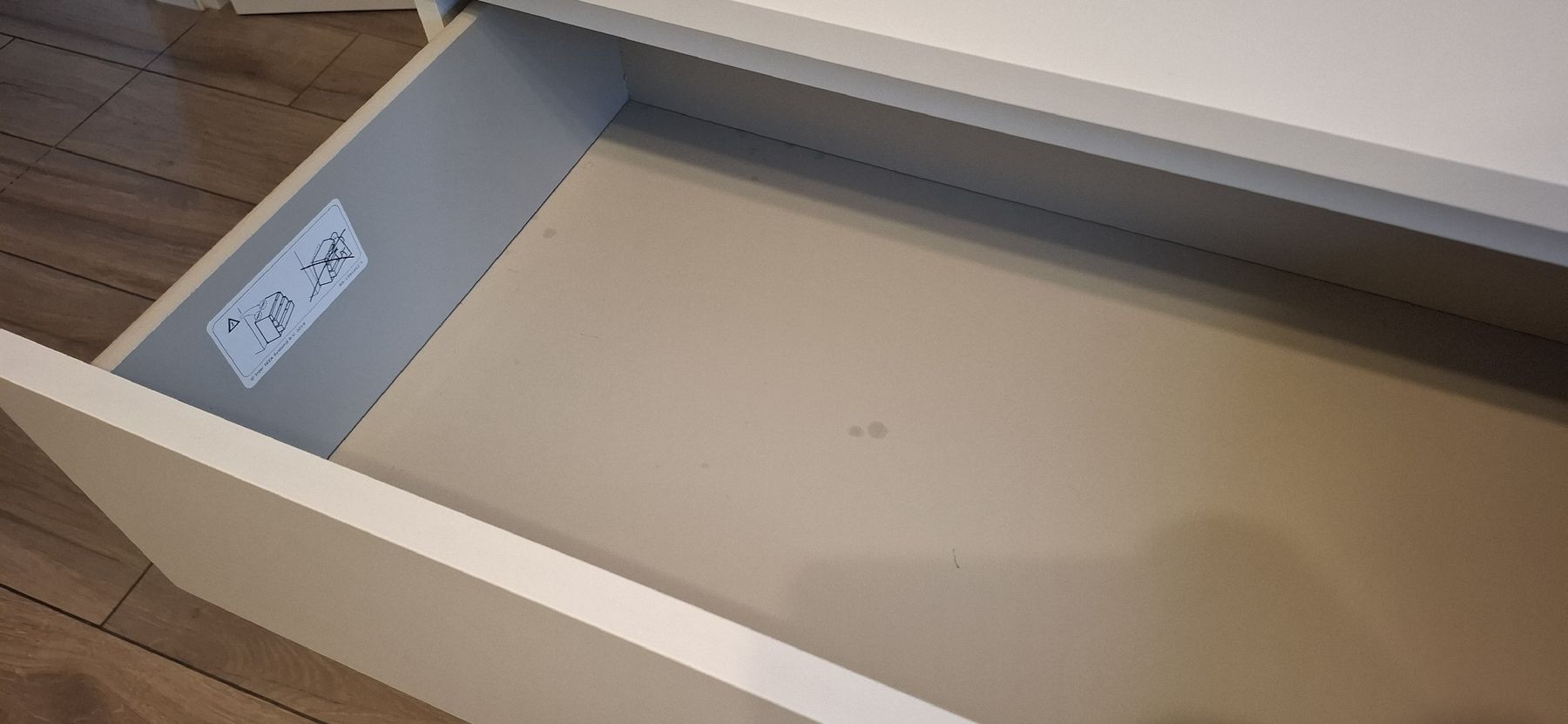 Cassettiere: Ikea Malm Kommode mit 3 Schubladen – Usato da Aadorf venduto da Debrunne 2