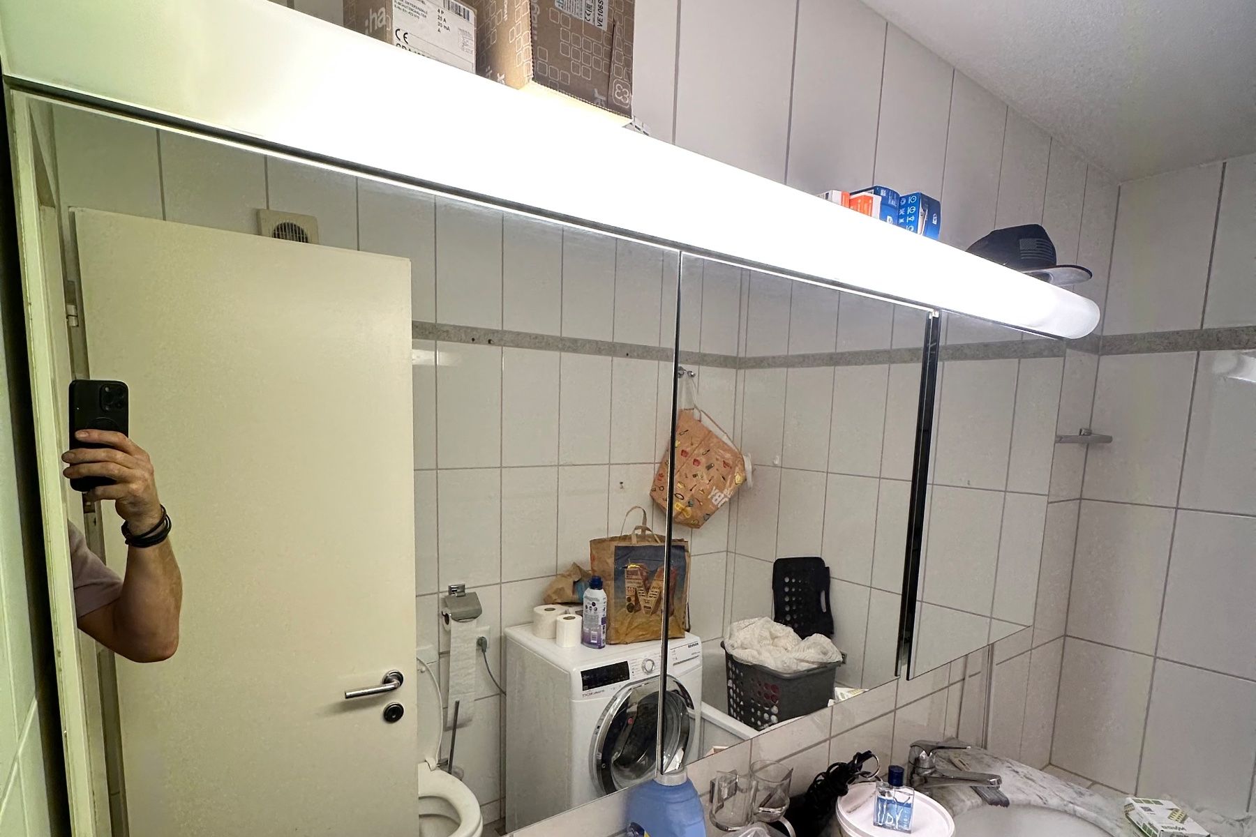 Armoires miroirs: Spiegelschrank Galvolux – D'occasion à niederhasli par rami016 6