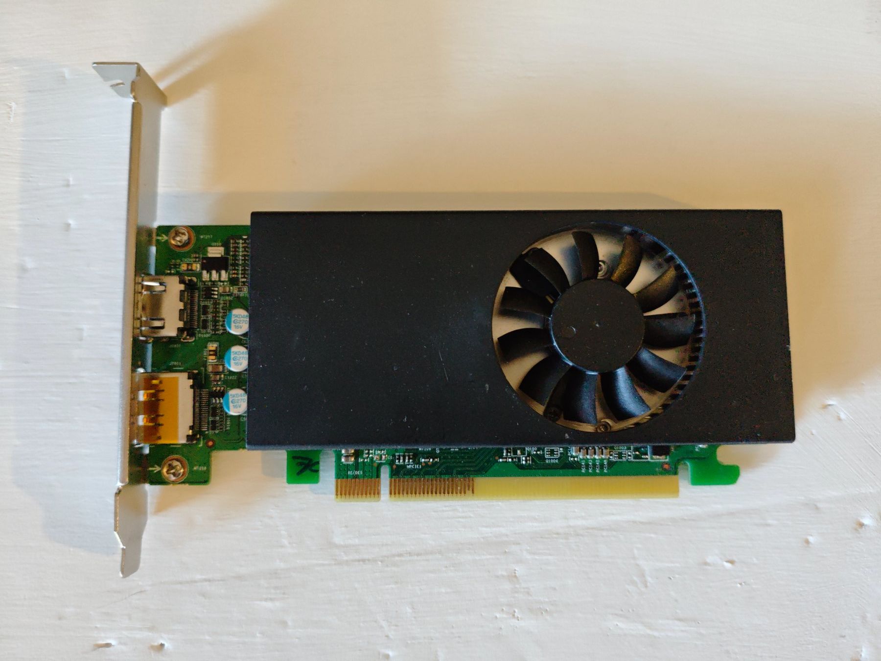 Amd Grafikkarten: AMD RX 6400 4 GB – Gebraucht aus Wallisellen von Term5