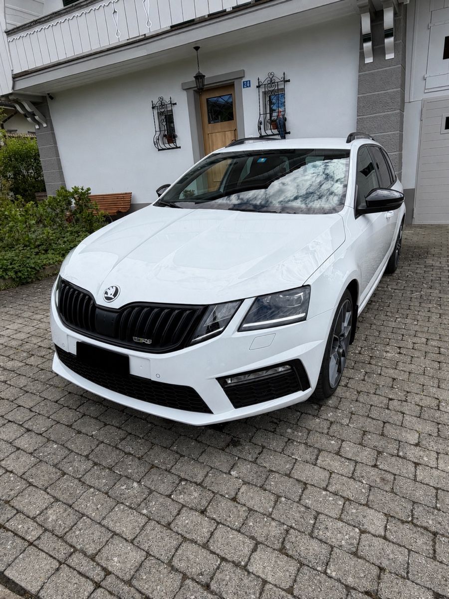 Skoda Autos: SKODA 2.0 TDI 184 RS Prag 4x4 DSG – Gebraucht aus Kerzers von vog_tnj7