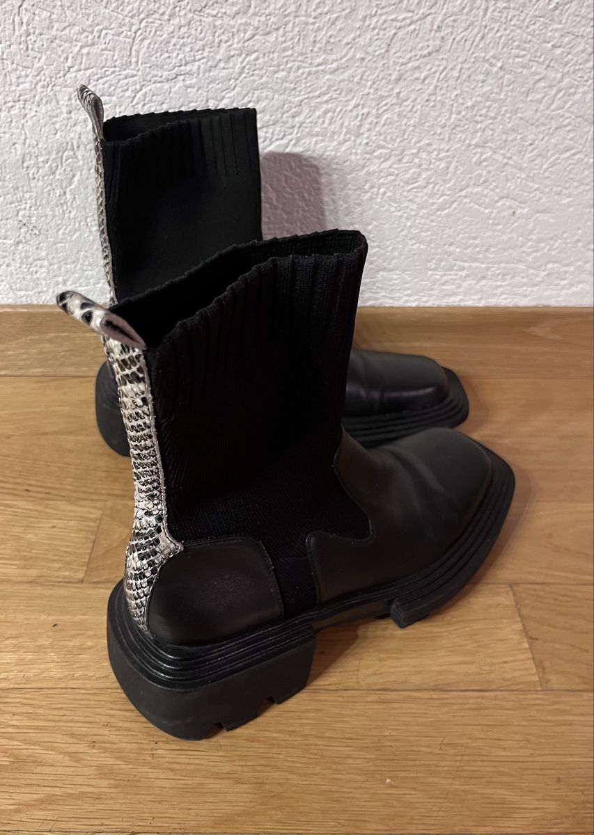 Scarpe da donna: Schwarze Lederstiefeletten Gr. 36 – Usato da St. Gallen venduto da Starlord77 3