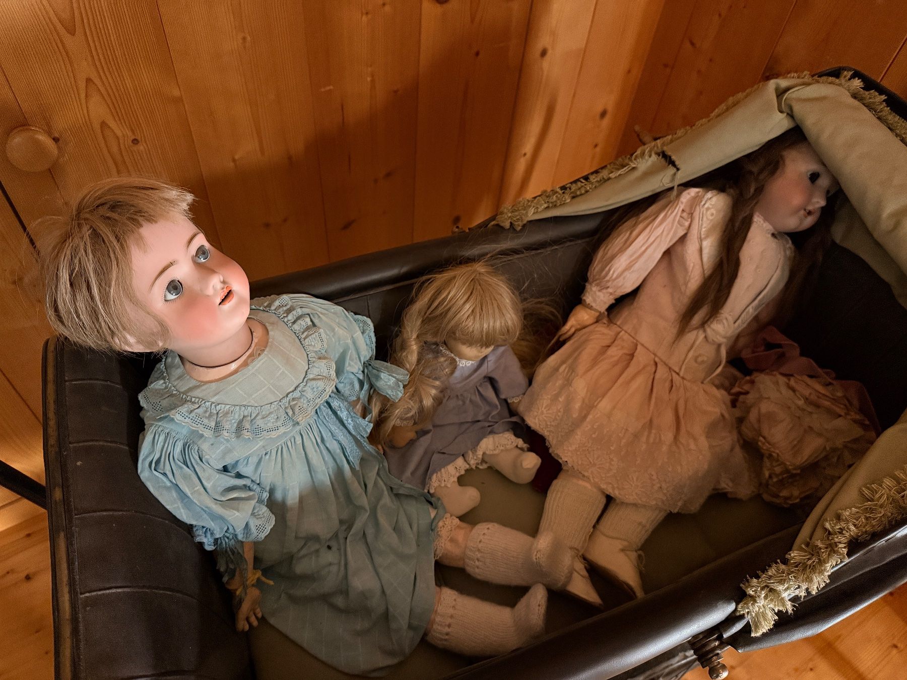 Bambole: Alte Puppen inkl. Kinderwagen – Usato da Thun venduto da S.Nyff 1