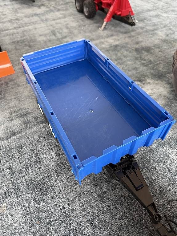 Spielzeuge: Bruder Traktor mit Anhänger – Gebraucht aus Zürich von dan_7cj7 2