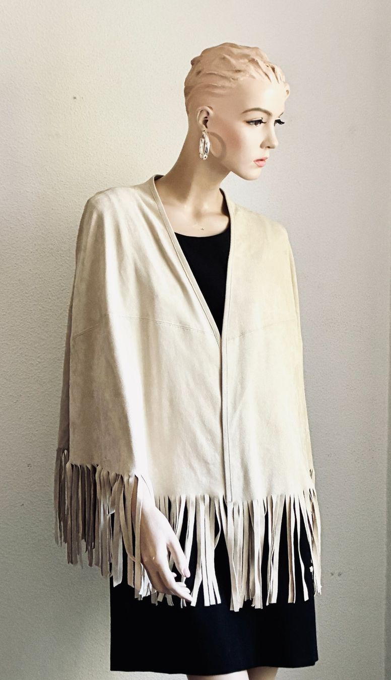 Marc Cain Altro in Moda donna: MARCCAIN Poncho/Cape mit Fransen Beige – Usato da Kloten venduto da Nephty 8