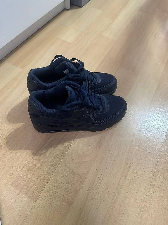 Nike Scarpe da donna: Nike Airmax 90 in Dunkelblau – Usato da Lupfig venduto da Pluribus 1