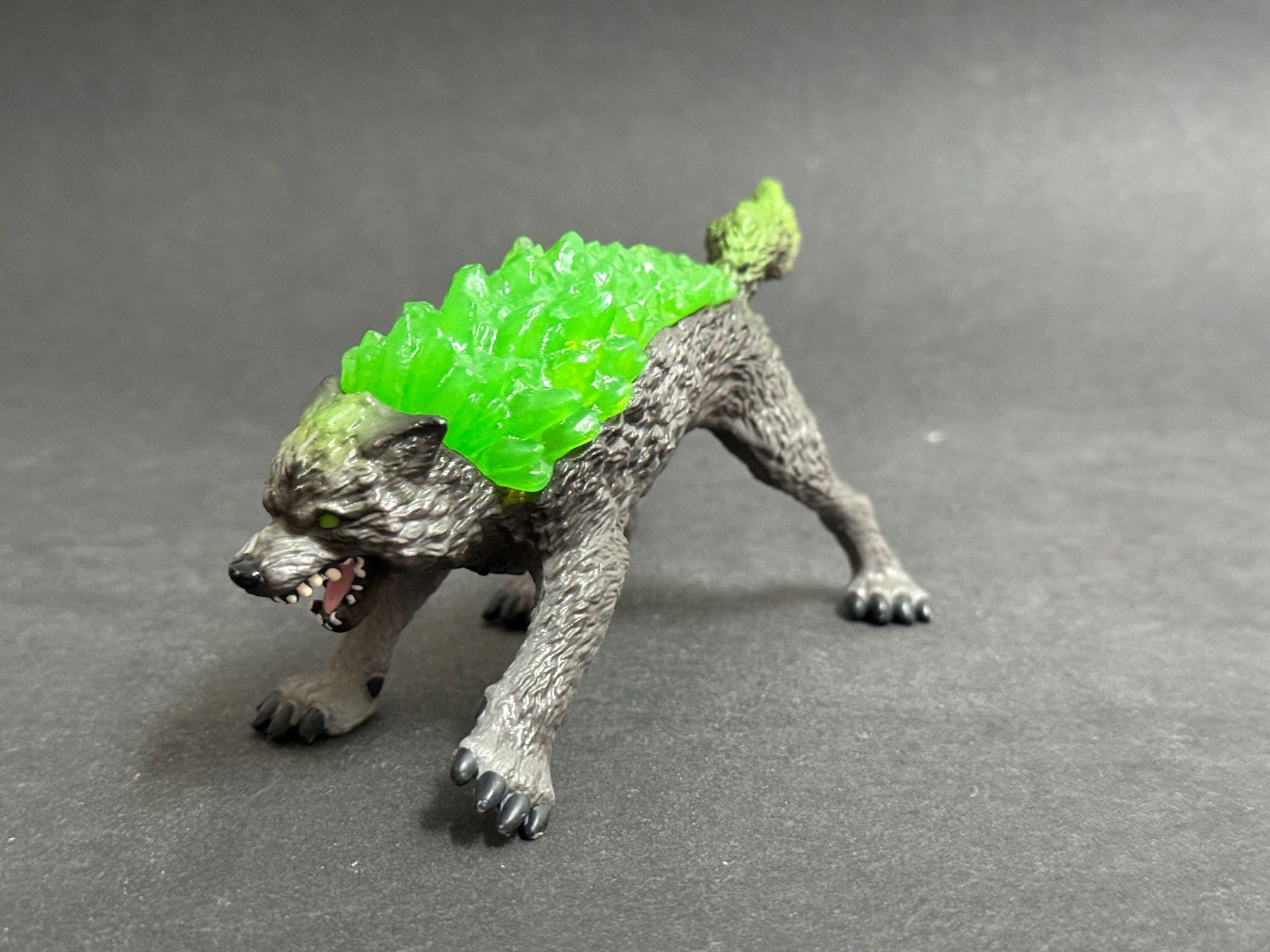 Schleich Statuette: schleich 70153 Granitwolf Eldrador Granit Wolf – Nuovo (secondo la descrizione) da Ennetbaden venduto da mapa05 2