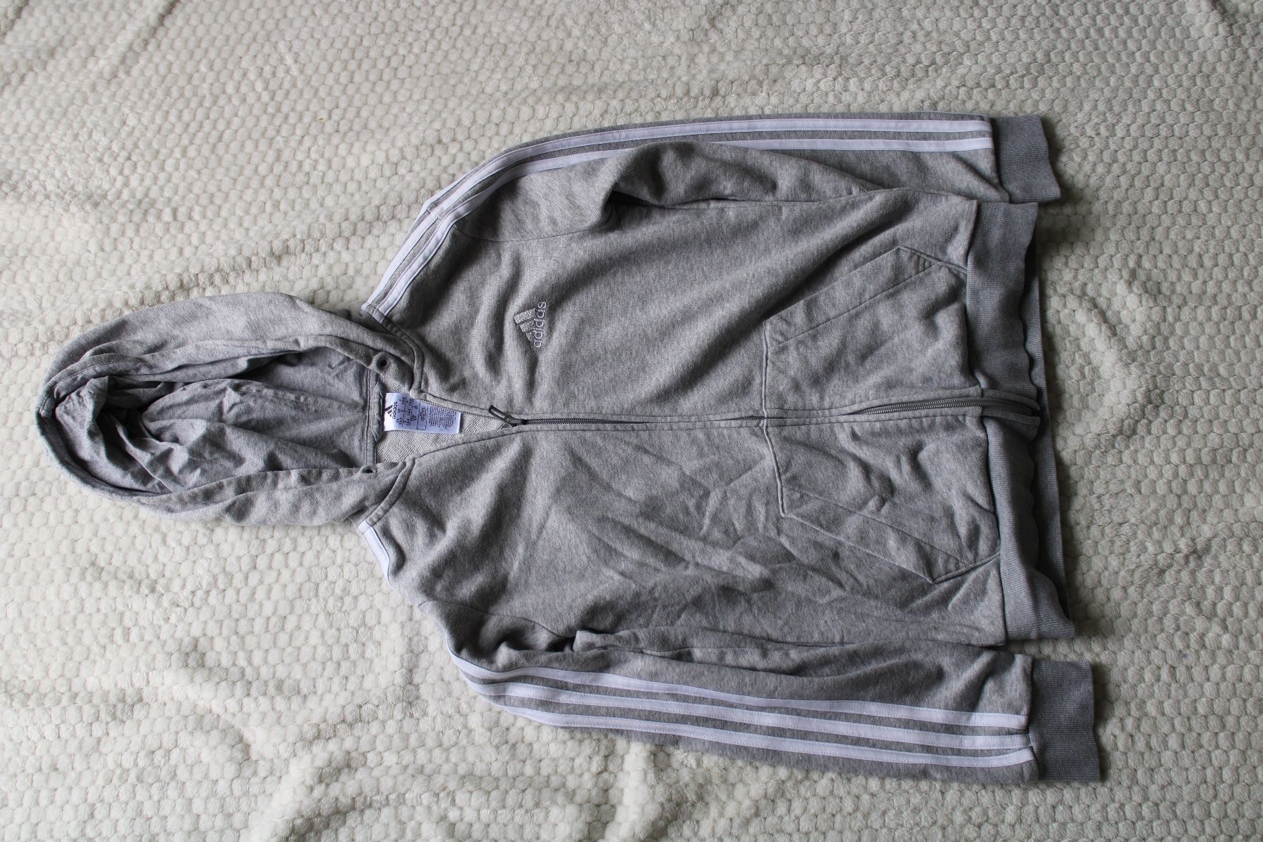 Giacche: Veste adidas Gris – Usato da Essertines-Rolle venduto da Nono_1802