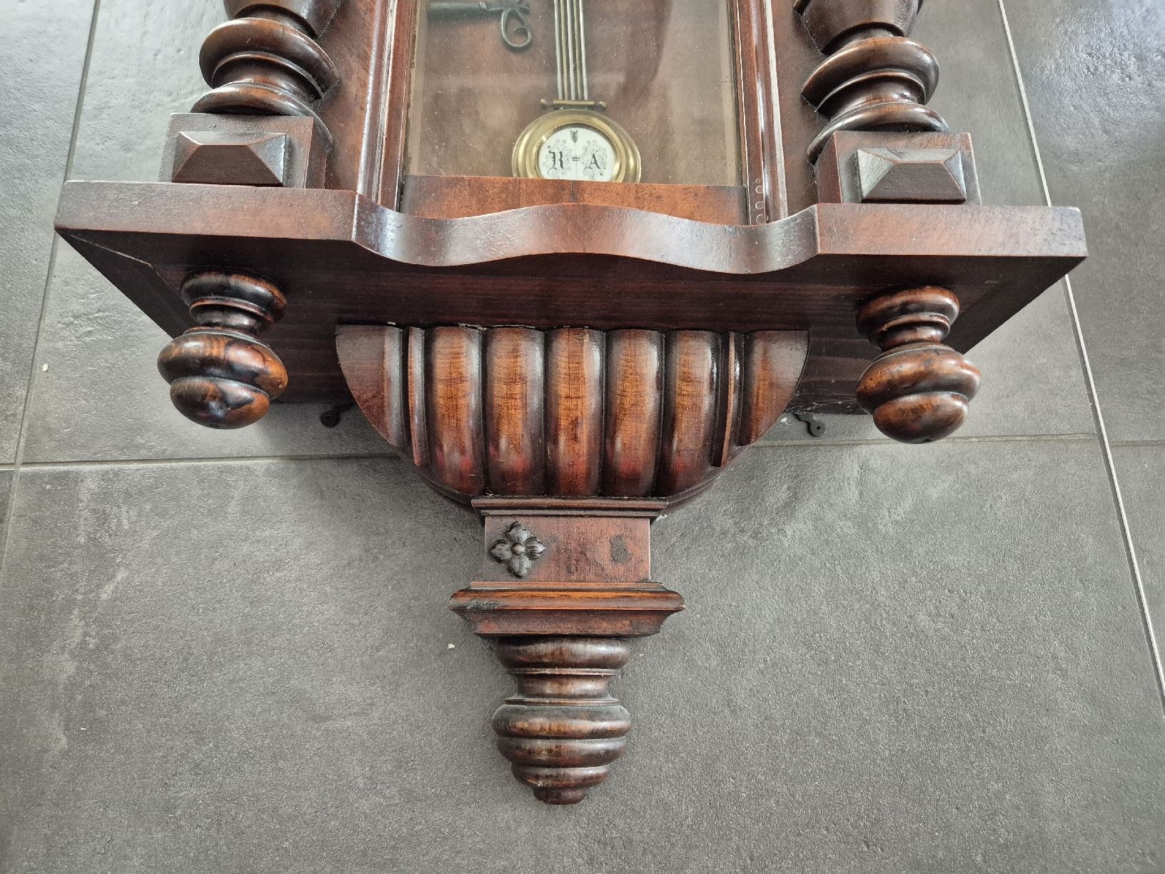 Stand- & Wanduhren: Antike Wanduhr aus Holz mit Pendel – Gebraucht aus Vilters von Fleiflomi 4