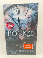 📖 HOOKED Emily McIntire Roman