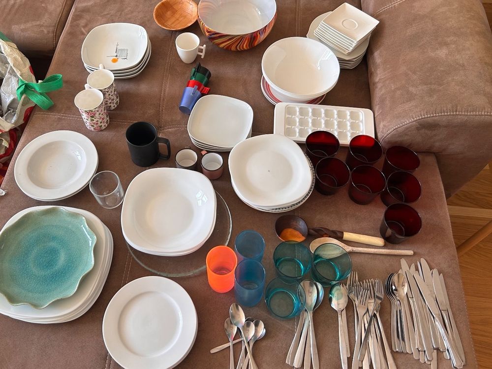Collection of Cutlery, Plates, Cups Kaufen auf Ricardo