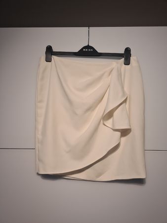 Schöner Minirock von Zara beige in XL