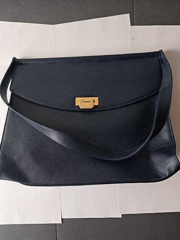 Taschen für Damen: div. Handtaschen fabrikneu – Gebraucht aus Dietikon von m53 2
