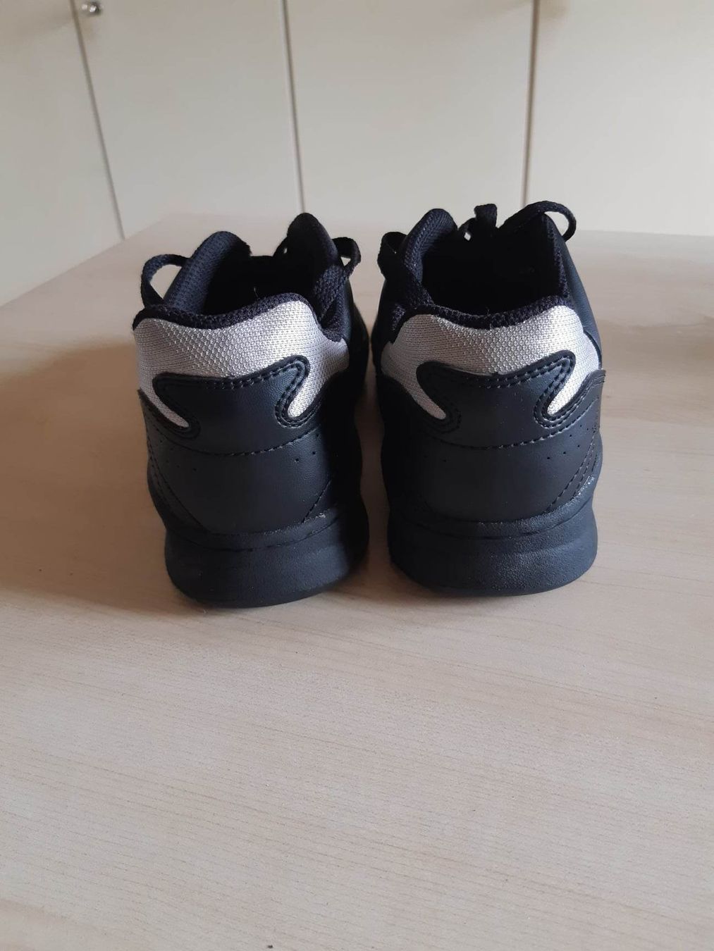 Scarpe da uomo: Schwarze Laufschuhe/Turnschuhe, Gr. 37 – Usato da Möhlin venduto da Simba4871 2