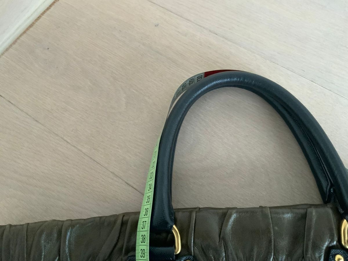 Prada Taschen für Damen: PRADA Tasche – Gebraucht aus Zürich von liviam1 4