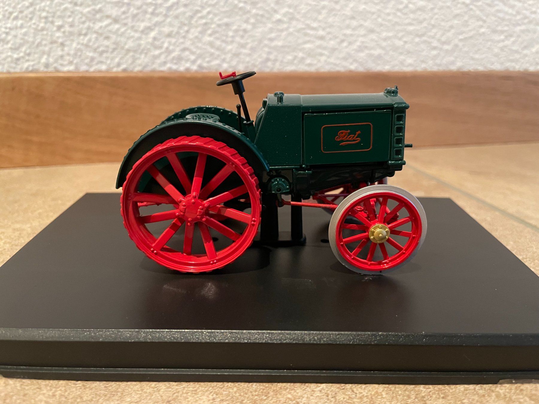 Fiat Tracteurs: Fiat 702 – Neuf avec emballage d'origine à Kreuzlingen par Stefan1150 2