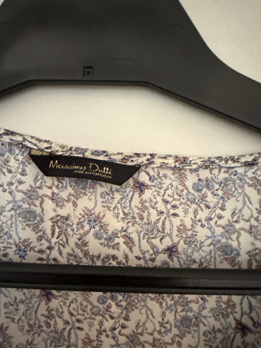 Massimo Dutti Camicette: Silk Blouse floral print size 38 from Massimo Dutti  – Usato da Geneve venduto da fed_grg5 1