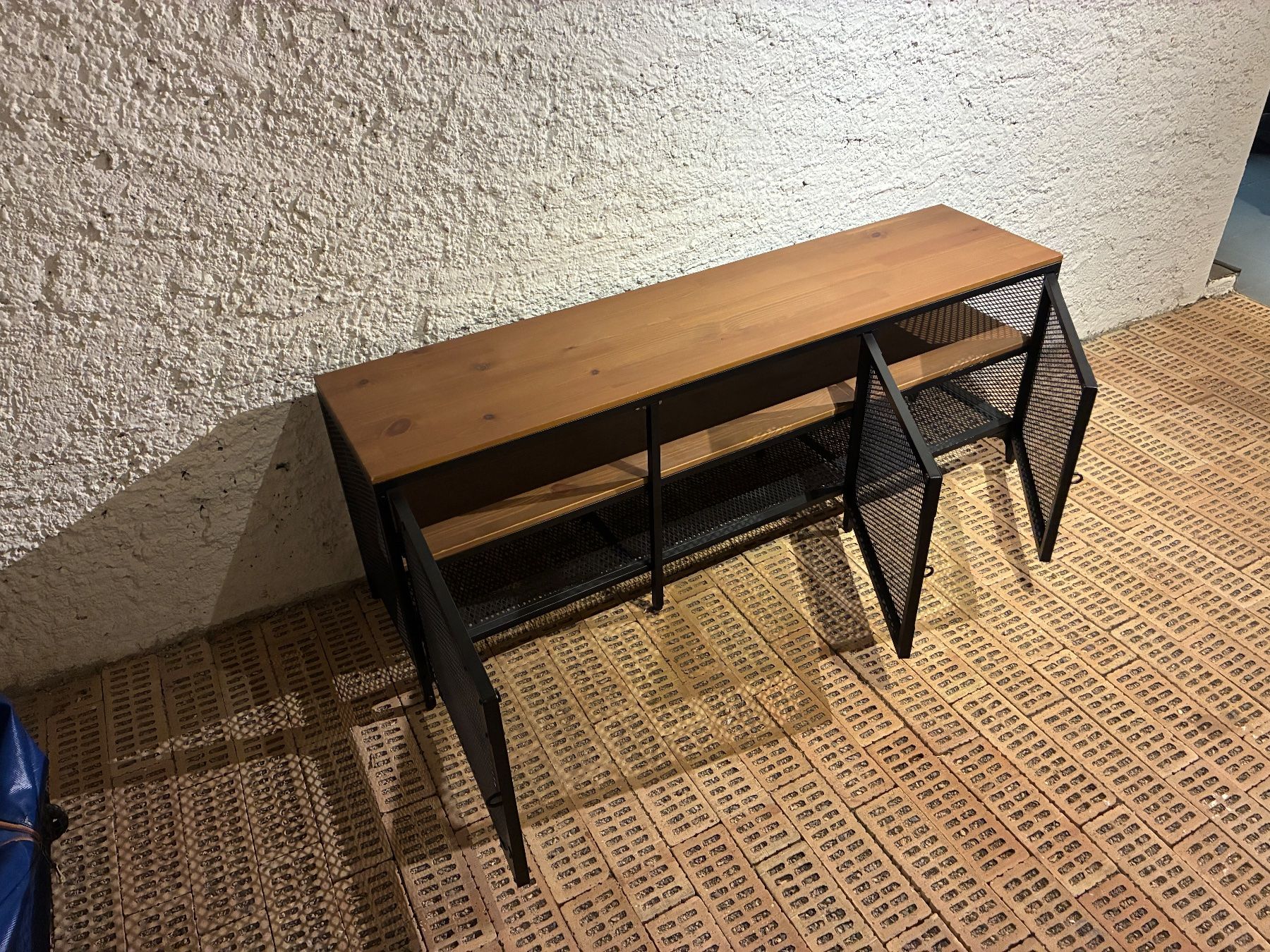 Buffets: Sideboard aus Holz/Metall – D'occasion à allschwil par ffgghh 2