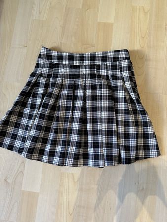 Jupe plissée à carreaux Stradivarius – taille XS
