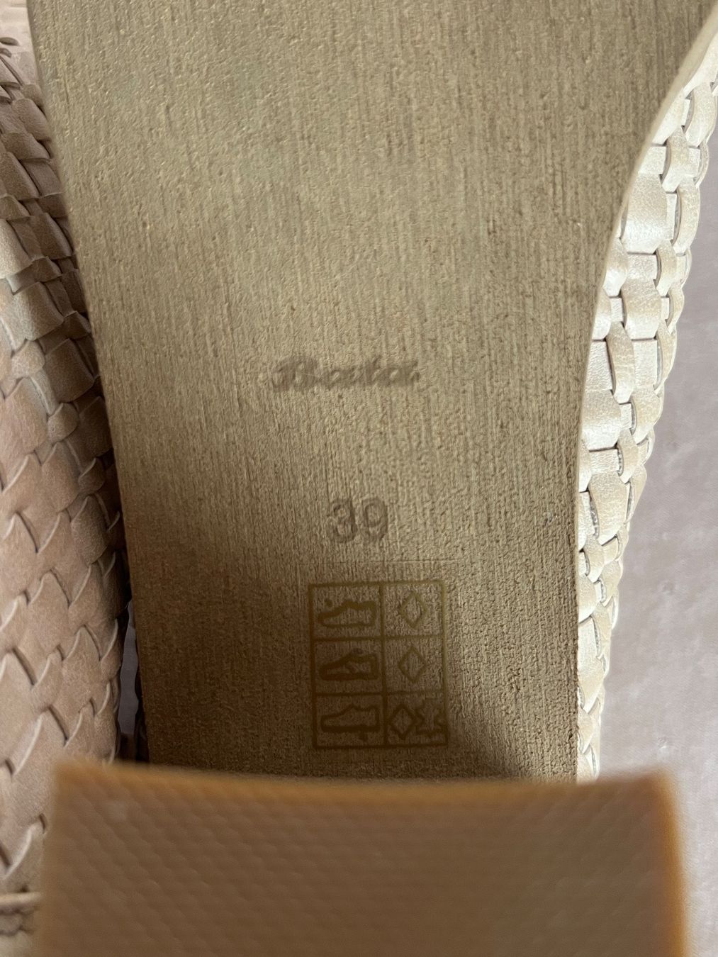 Scarpe da donna: Chaussures ouvertes Bata neuves  - 39 – Nuovo (secondo la descrizione) da Le Locle venduto da Seve2400 4