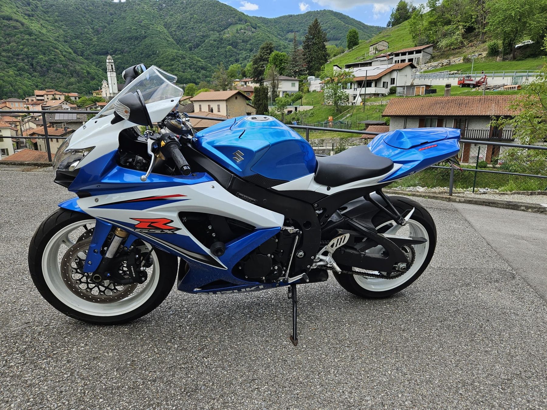 Suzuki Strada: Suzuki GSXR 650 K9 – Usato da Caneggio venduto da Erichina1989