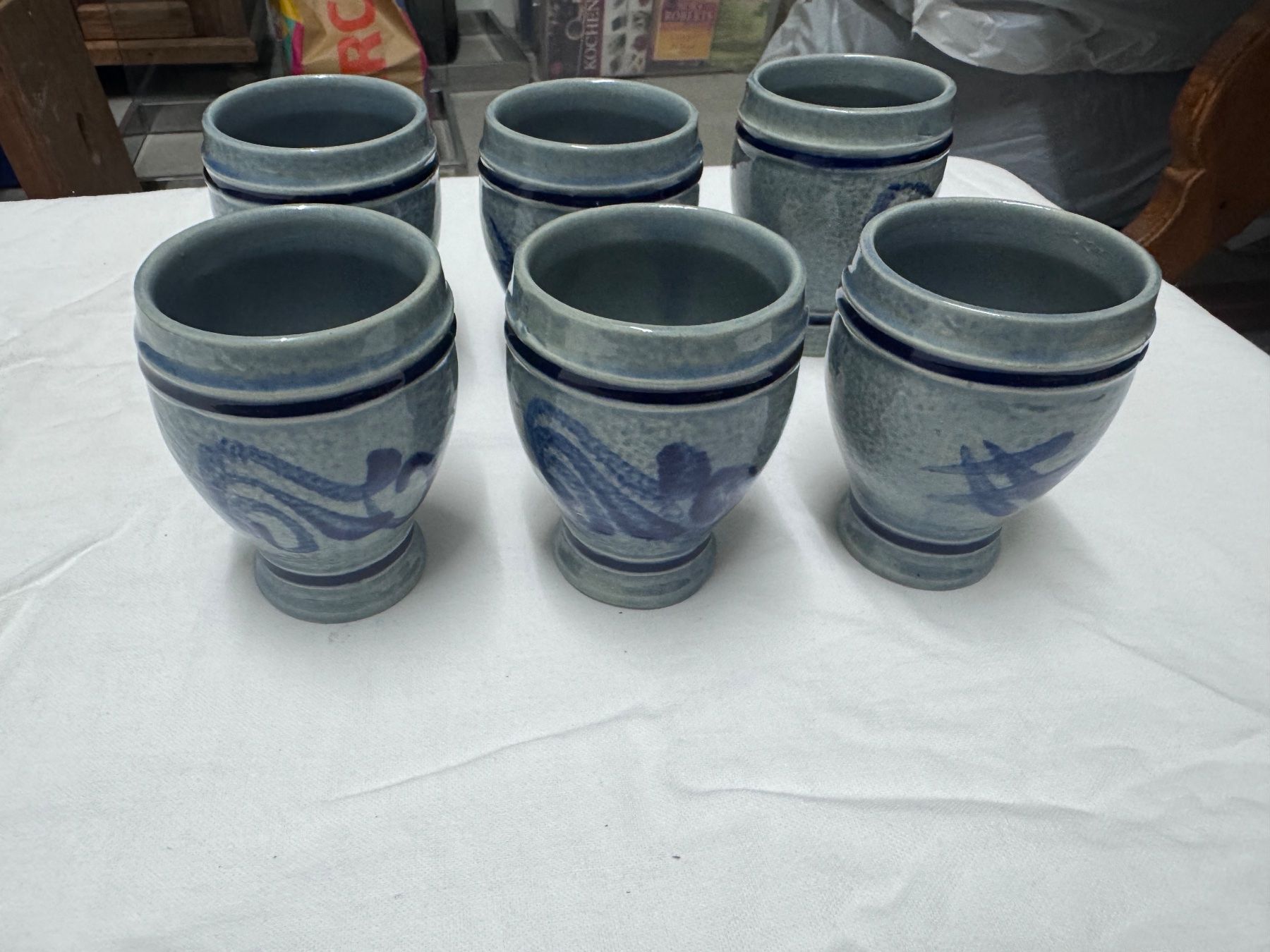 Bicchieri: 6er Set Steingutbecher, rustikal, blau-grau, Handarbeit – Usato da Winterthur venduto da tam_7tbh