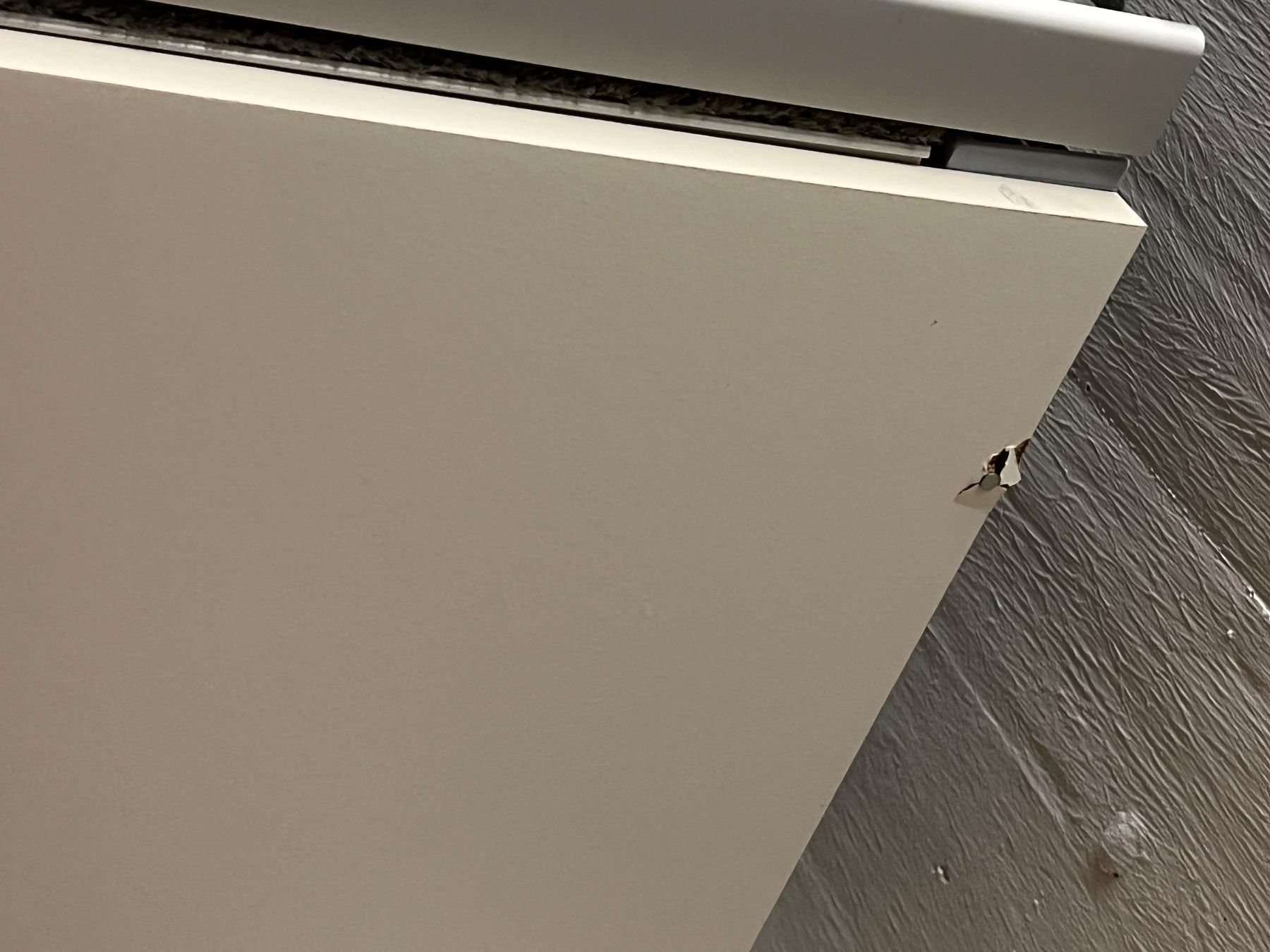 Armadi: Grosser Kleiderschrank mit Schiebetüren – Usato da Hettlingen venduto da mma_f6fc 4
