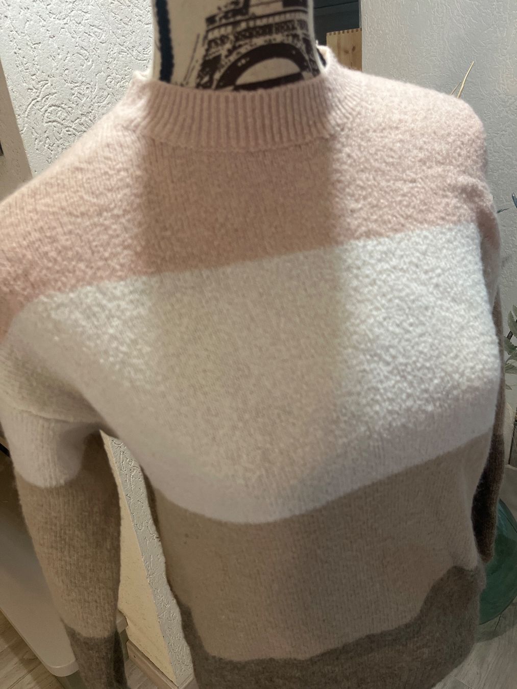 H&M Top: Pull gris rose H&M – Usato da Le Locle venduto da Mayd_h 1