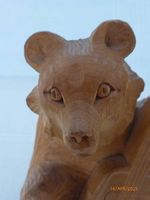 Bär aus Holz geschnitzt. Guter Zustand.