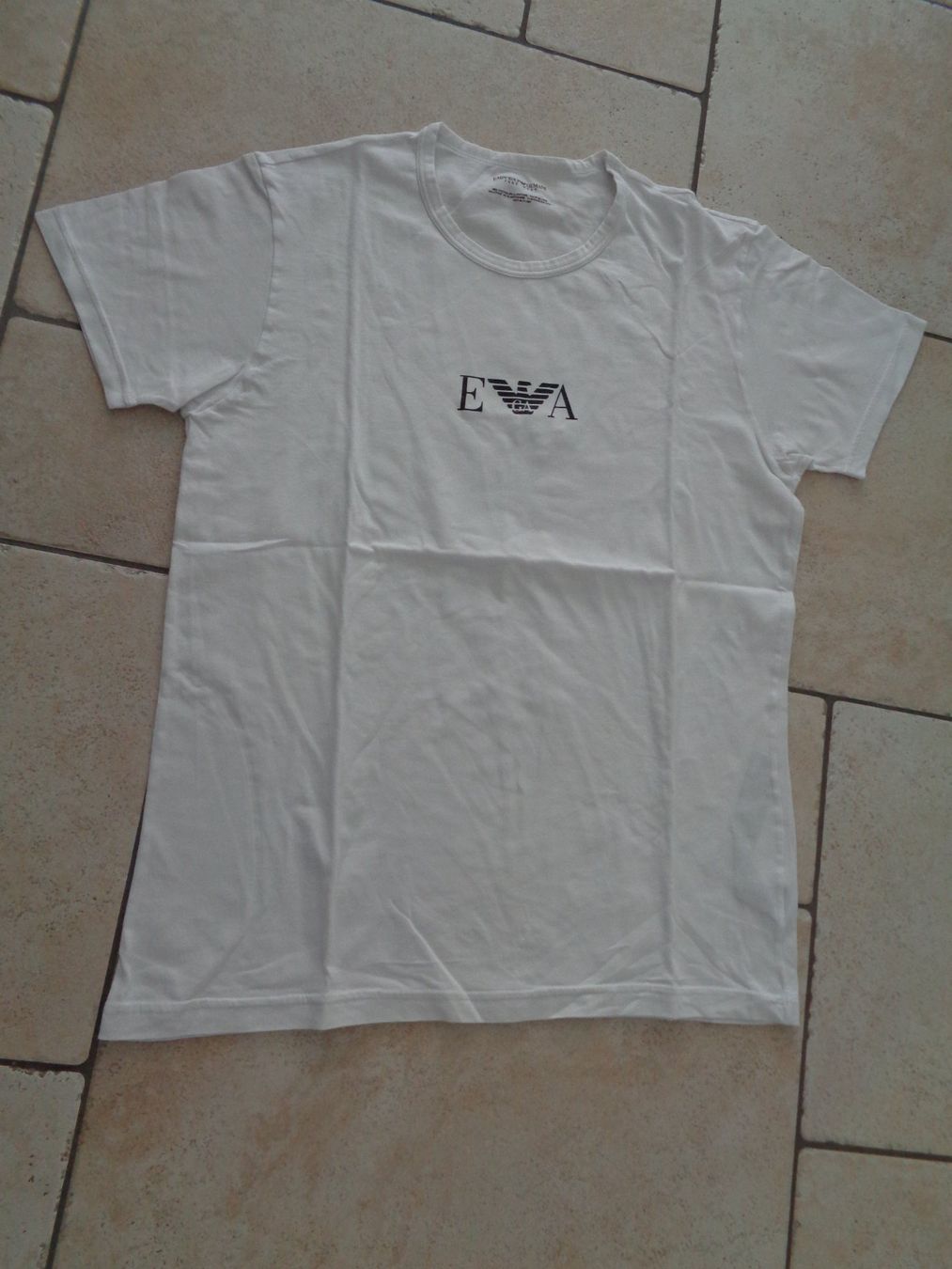 Armani T-shirt: Shirt  Armani  Grösse M/L – Usato da Kreuzlingen venduto da Robi-2003
