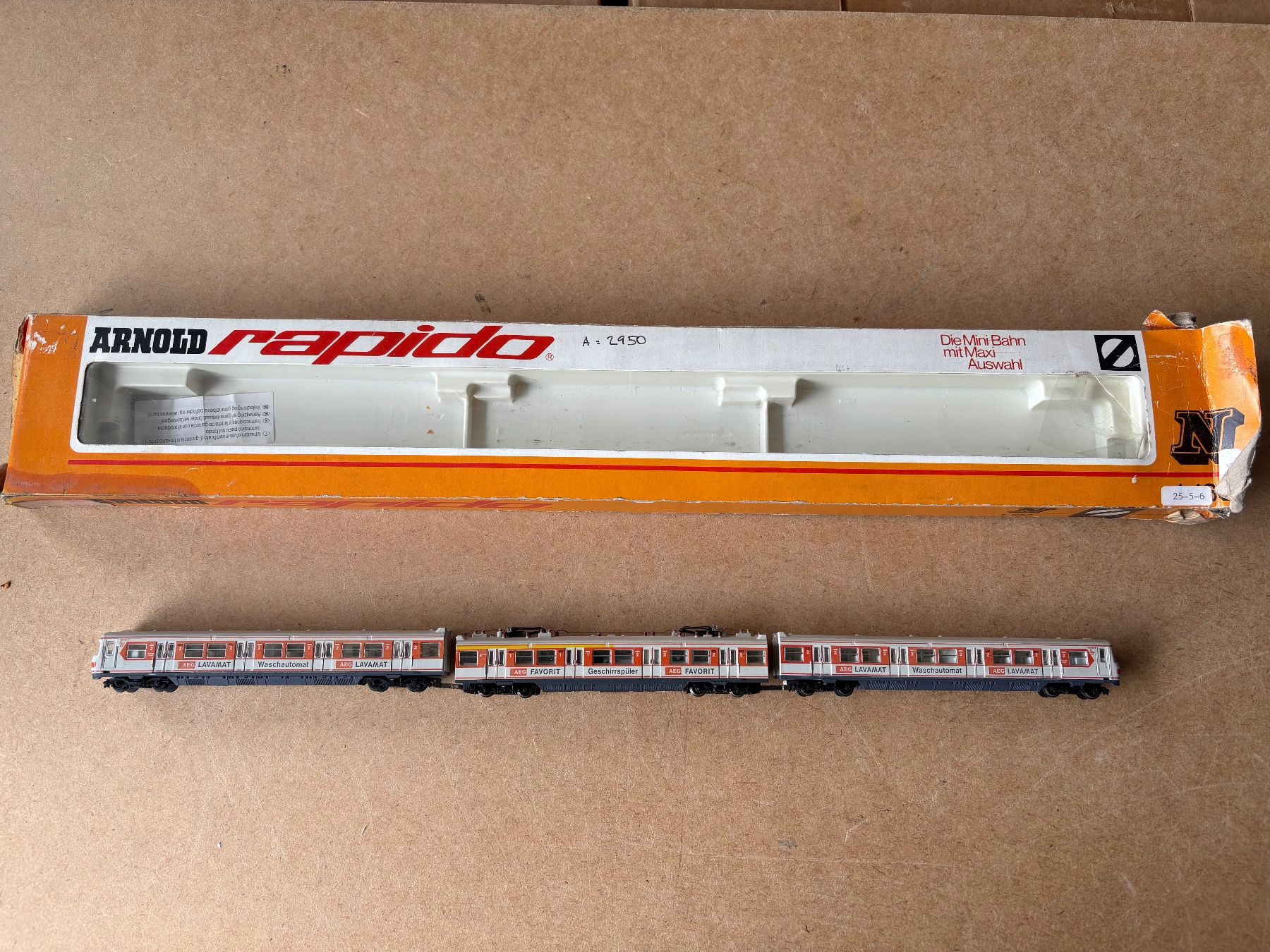 Arnold Modellini di ferrovie: Arnold 2950 E-Triebwagen ET 420 DB – Usato da Hauterive NE venduto da eriamch 3