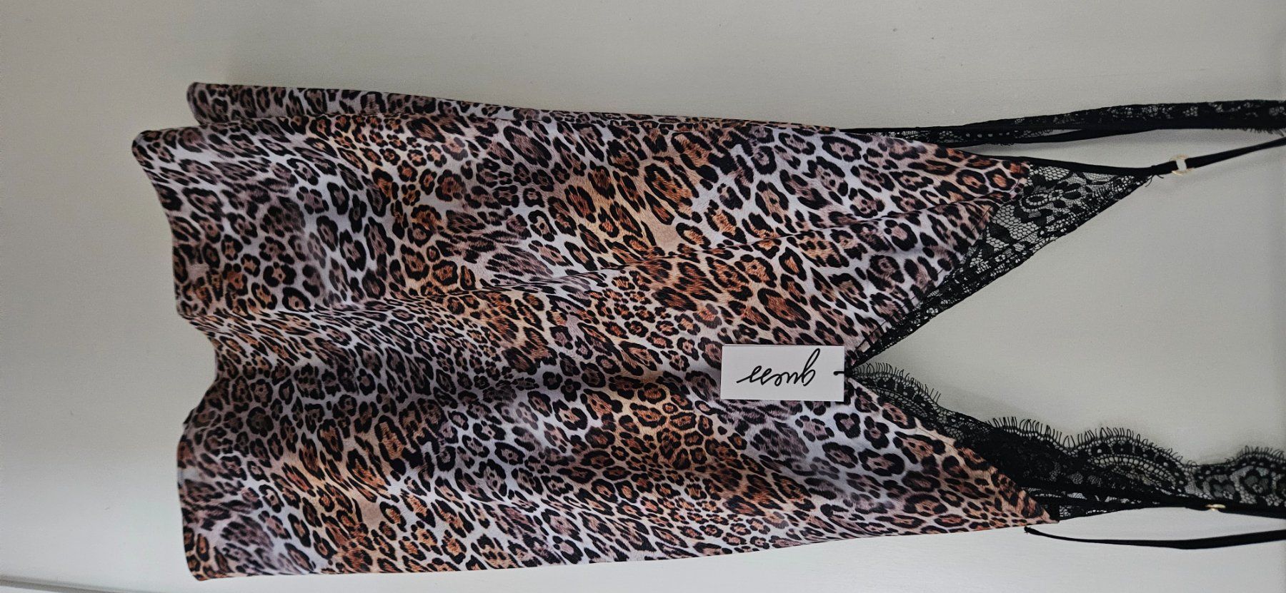 Guess Altra biancheria intima: Nuisette neuve Guess (DR) – Nuovo (secondo la descrizione) da Lutry venduto da cha_pbg5