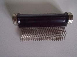 englischer Vintage Bakelit Kamm Whites MIDGET