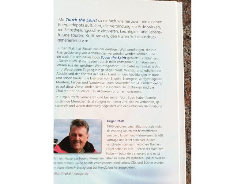Libri: Touch the Spirit neu – Nuovo (secondo la descrizione) da Bätterkinden venduto da Elefantenzoo 1