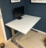 Höhenverstellbarer Schreibtisch (Herman Miller)