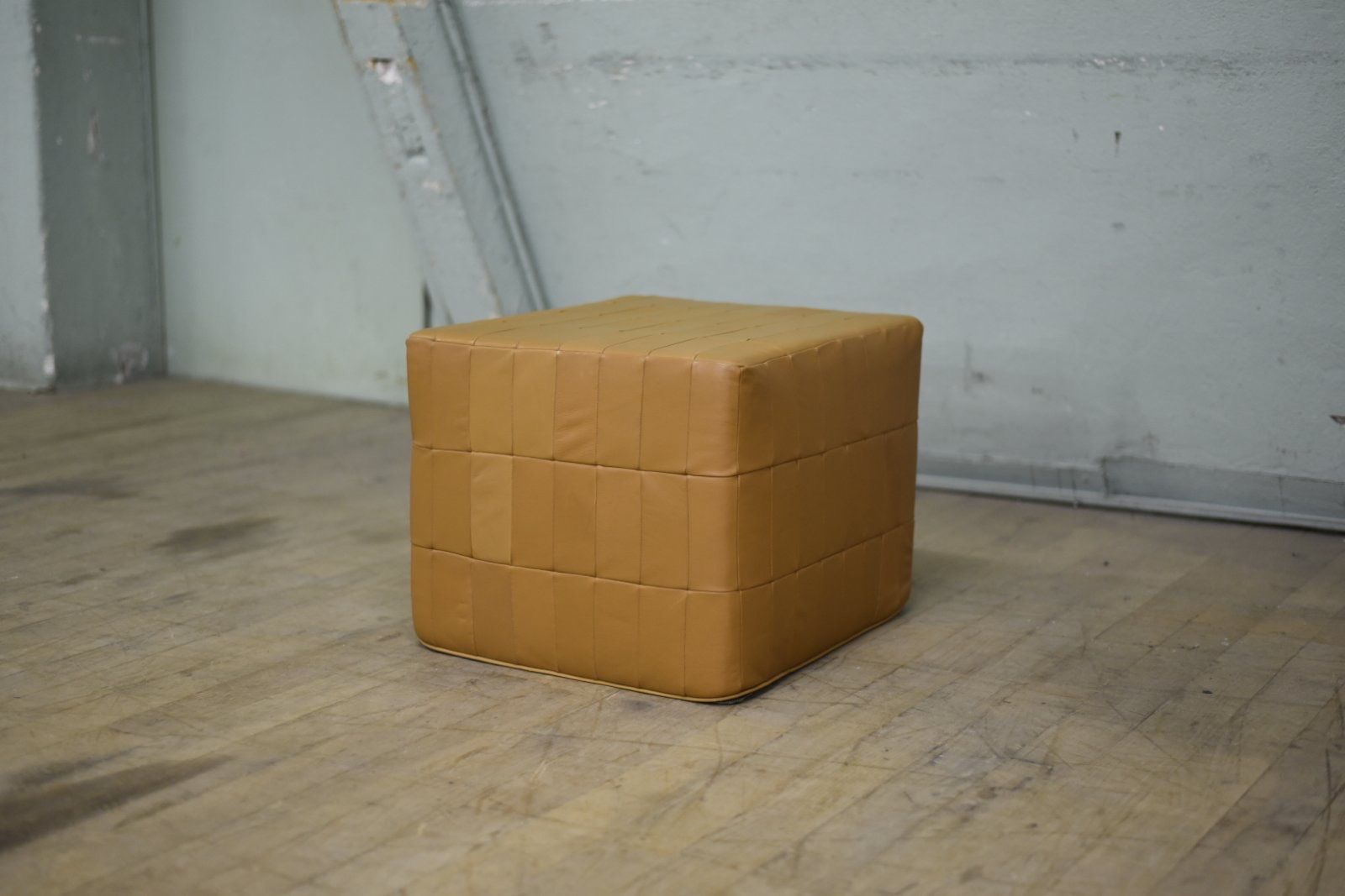 Sgabelli: Designer Patchwork Leder Hocker vintage – Usato da Lichtensteig venduto da UsedINStore