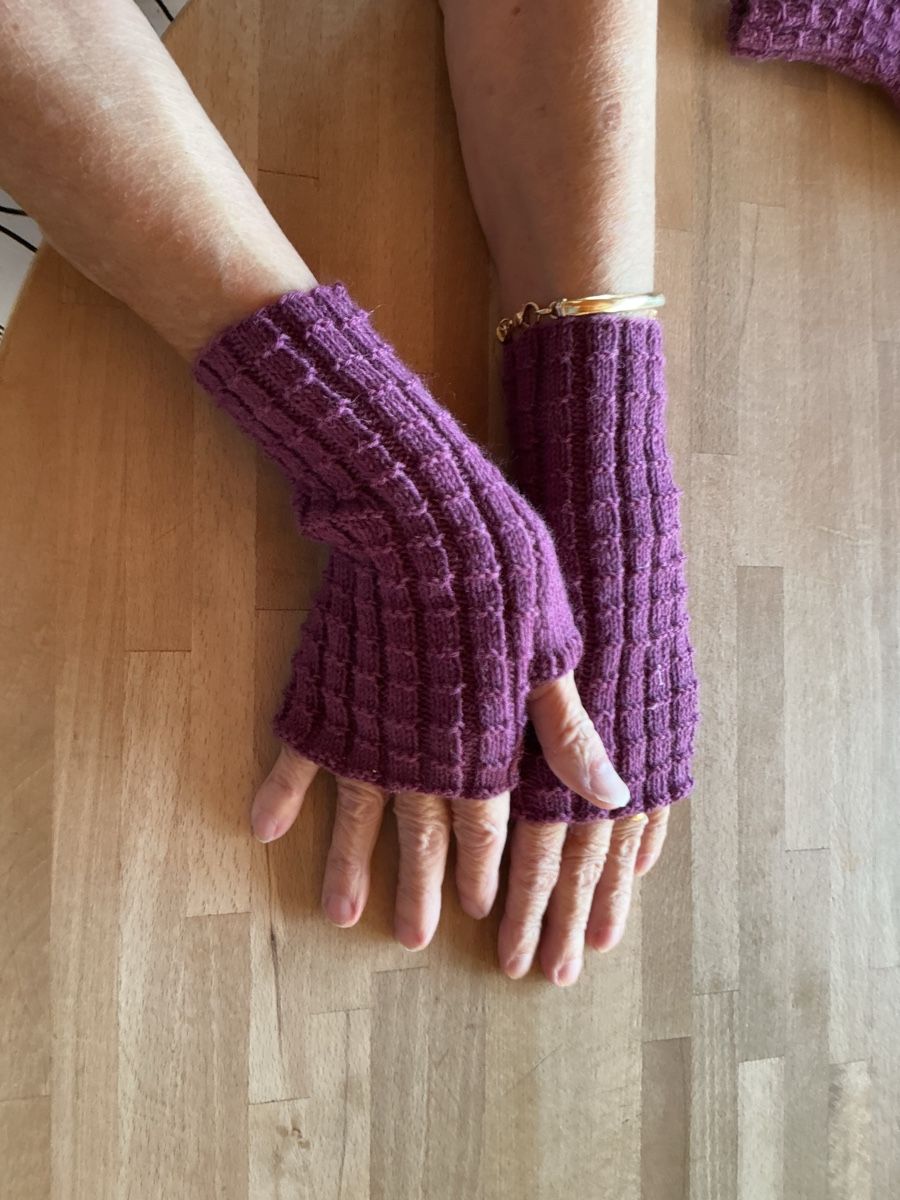 Sonstige Kleidung & Accessoires: Chauffe-poignets – Neu (gemäss Beschreibung) aus La Neuveville von tricoly 1