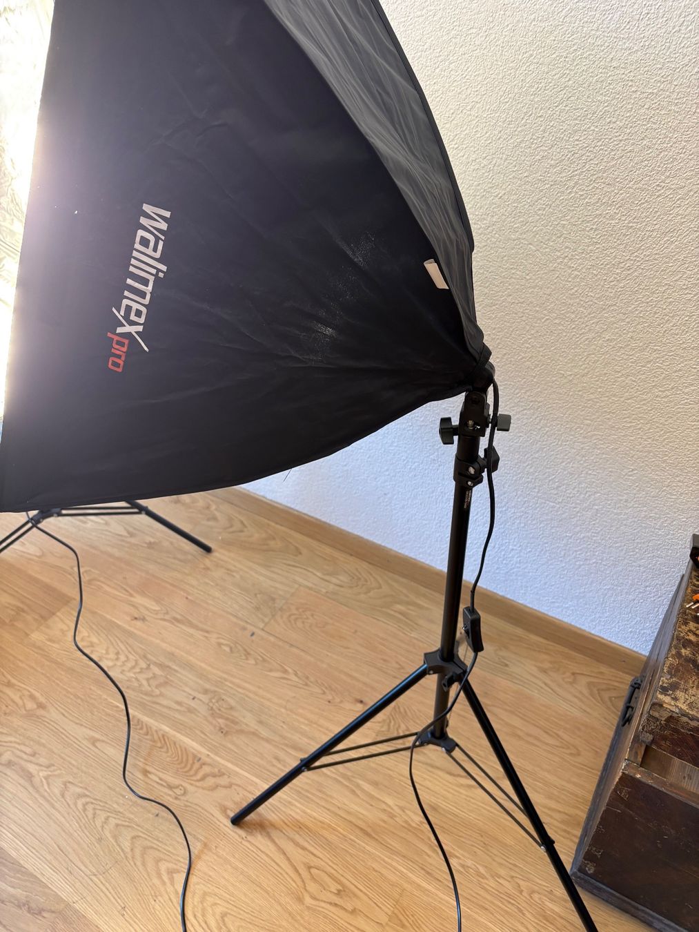 Lampade: Walimex Pro Daylight Dauerlicht-Set (2x Softbox + Stativ) – Usato da Rheineck venduto da roh_b2yn 2