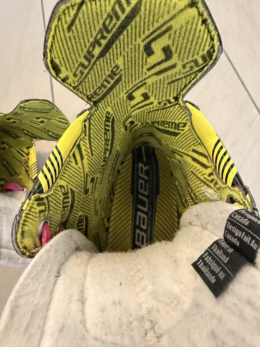 Bauer Schlittschuhe: Bauer Supreme Schlittschuhe Grösse 2EE – Gebraucht aus Niederglatt ZH von Maple12345 2