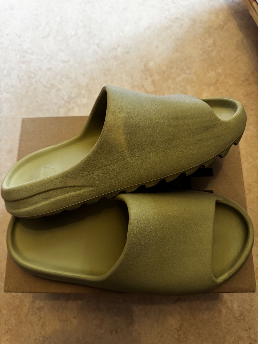 Adidas Scarpe da uomo: Yeezy Slide Resin Gr. 44.5 – Usato da Zürich venduto da swiss.tech 4