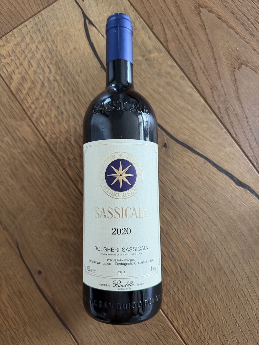 Sassicaia Vino: Sassicaia 2020 – Nuovo e nell'imballaggio originale da Rothenburg venduto da Krystal_Limousines