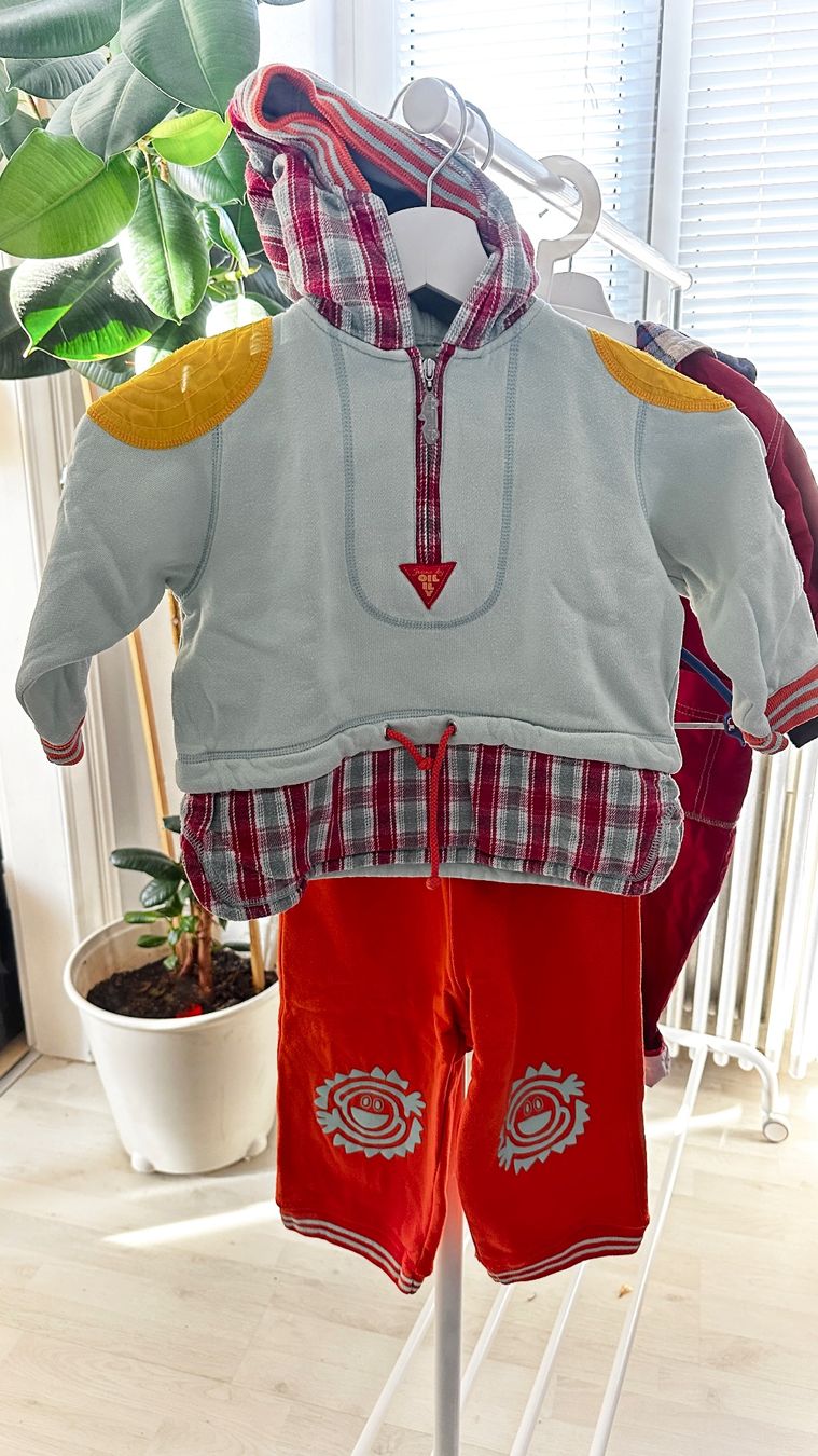 Oilily Lotti & Set di vestiti: Kleiderset für Junge oder Mädchen - Gr. 92 / 98 – Usato da Viganello venduto da Aoho
