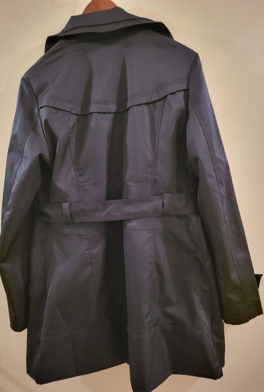 Cappotti: Schöne dunkelblaue Trenchcoat – Usato da Basel venduto da sci_67ms 6