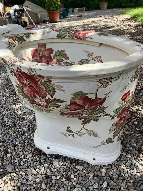Sabbiera per bambini: Décoratif une ancienne cuvette de WC  – Usato da Genève venduto da chr_8ncs 1