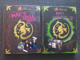 Livres Disney Descendants Mal's Spell Book 1 et 2 - English