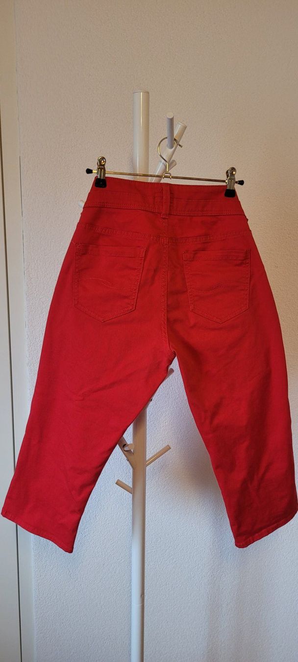 S.Oliver Jeans: Capri-Jeans von QS, 38 – Usato da Thayngen venduto da MissMoneypenny 2