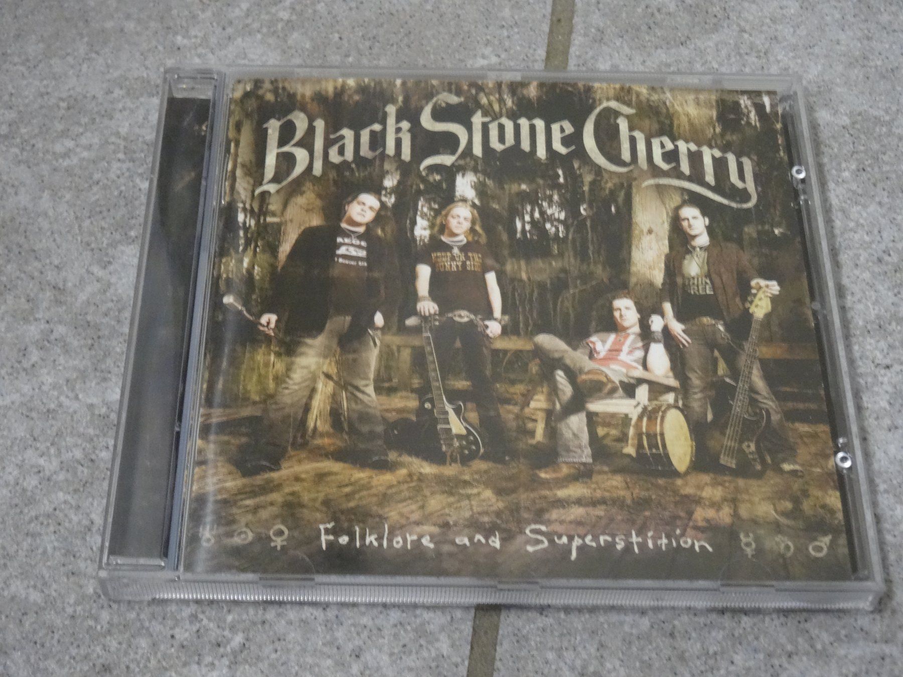CD: Black Stone Cherry - Folklore and Superstition CD – Usato da Olten venduto da Disc-Ausverkauf
