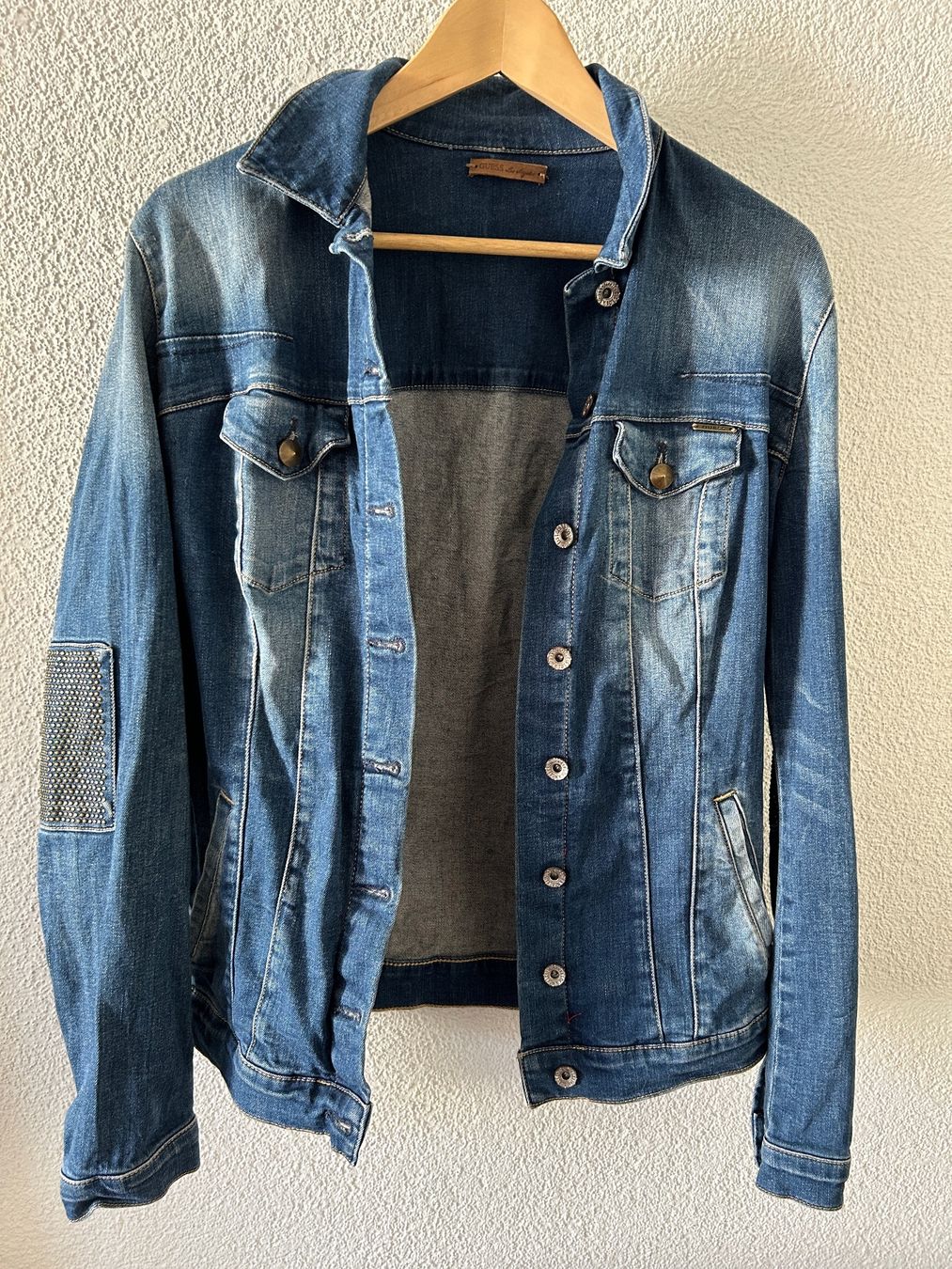 Giacche: Jeansjacke GUESS Gr. 38 – Usato da Rheineck venduto da emma.gut 1