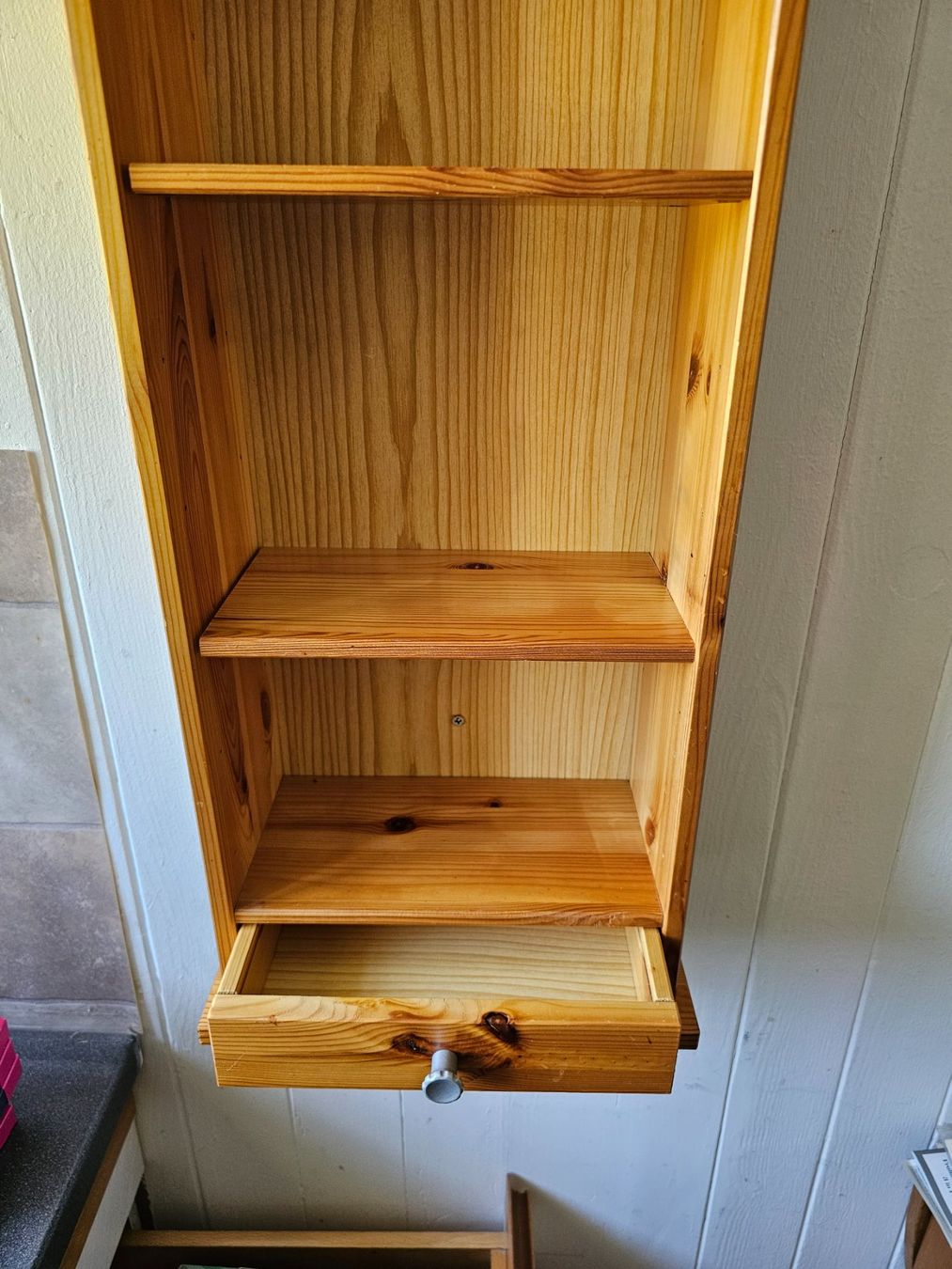 Scaffali: Holzregal mit kleiner Schublade – Usato da Bigenthal venduto da Westerngirl 1