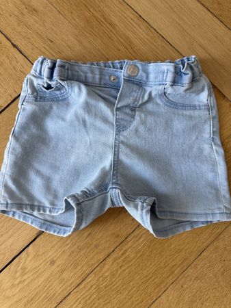 Jeansshorts Kinder Grösse 92 H&M hellblau guter Zustand